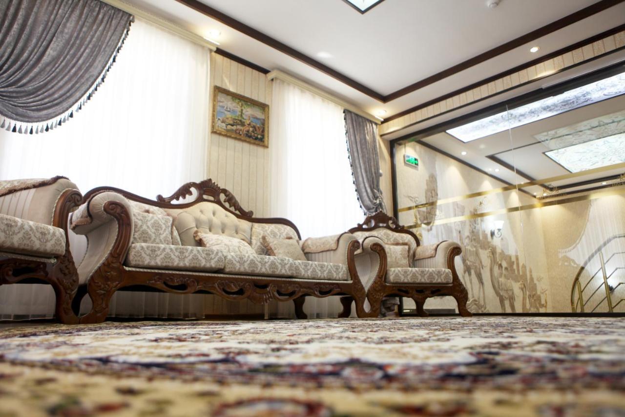 Hotel Naxshab Qarshi Exterior foto